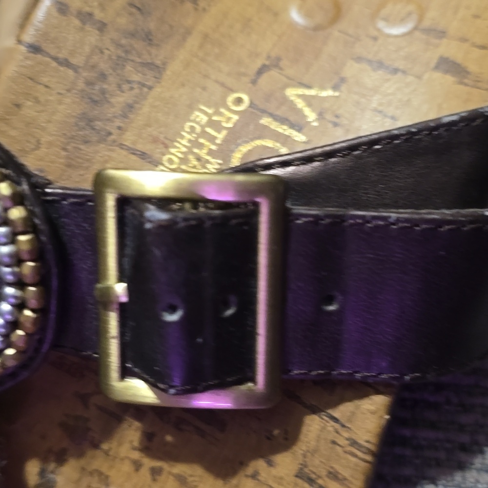 Vionic Brown Sandals with Beaded Accents - Picture 5 of 8
